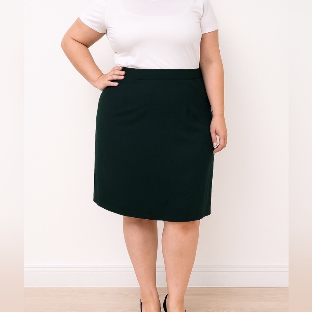 Universal Standard Lynn Luxe Short Skirt Scarab Green Business Casual Size 38
